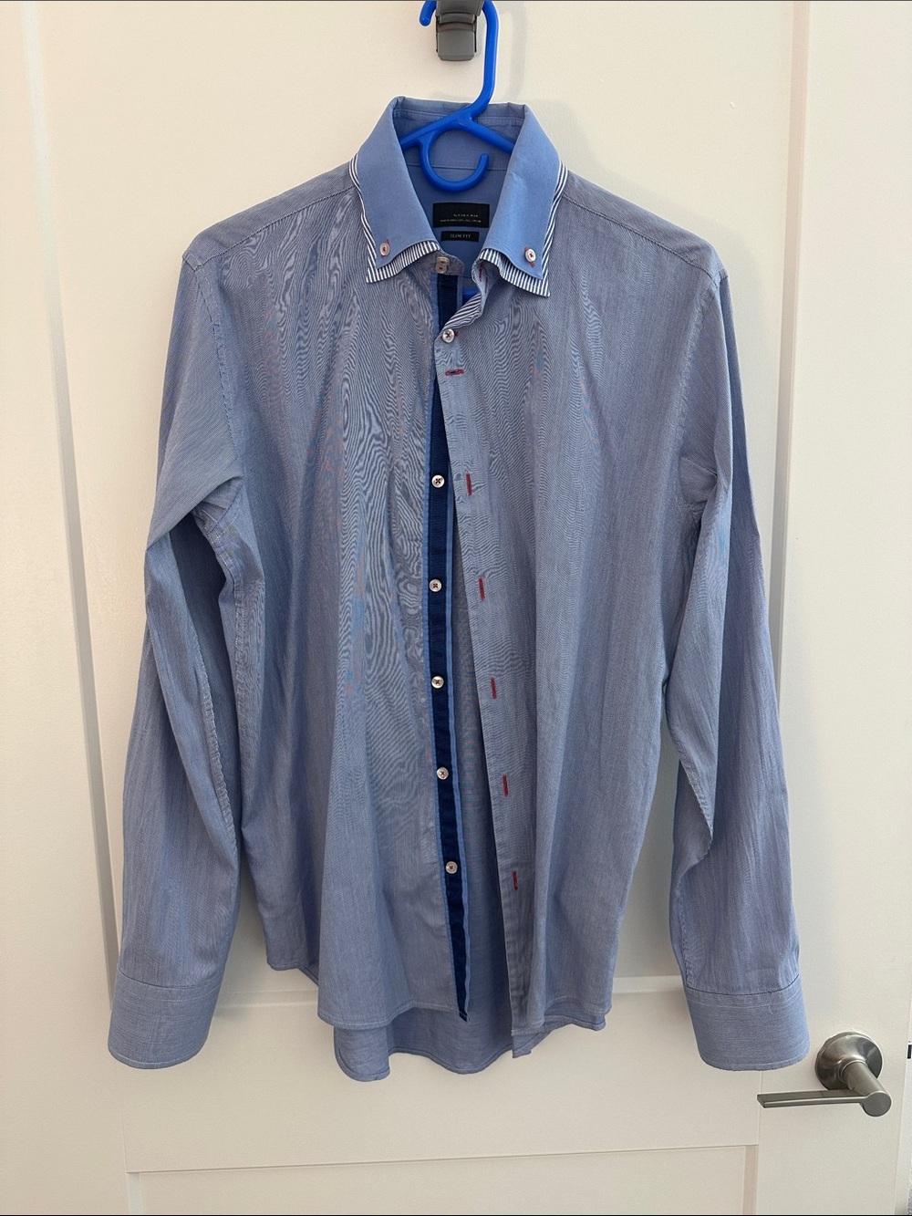 Zara Men Slim Fit Button-Down Shirt in Light Blue